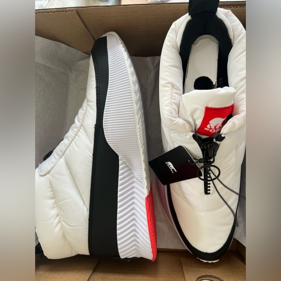SOREL Out N About III Puffy Zip Waterproof Boots WHITE 7 9.5 10.5 Brand New Box - Picture 1 of 13